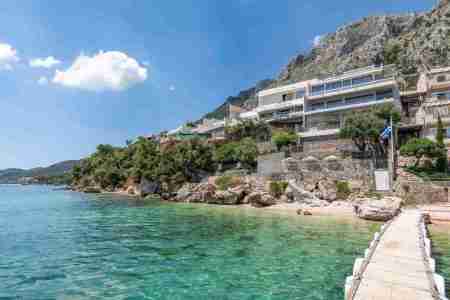 Elysian Shore Beachfront Villa in Nissaki - photo 4
