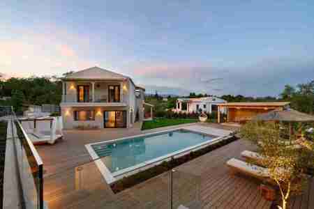 Villa Miraggio – Heated Pool & Jacuzzi Luxury Villa near Corfu Town - photo 5